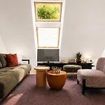 Vydrica Loft By Castle&Danube - Old Town- Privat Parking Included Appartamento
