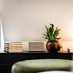 아파트 Vydrica Loft By Castle&danube - Old Town- Privat Parking Included *