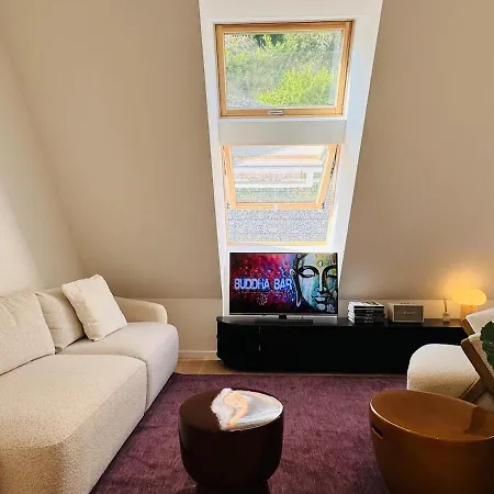 Brand New Chic & Luxurious Flat By Castle Parking Free Apartment *