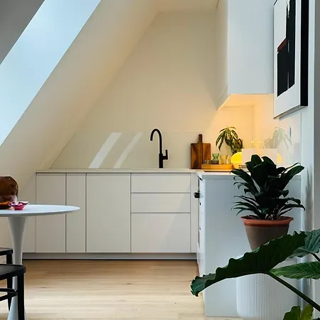 Apartment Brand New Chic & Luxurious Flat By Castle Parking Free