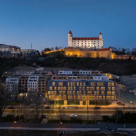 Luxury Loft By Castle&danube Riverside Parking Free *
