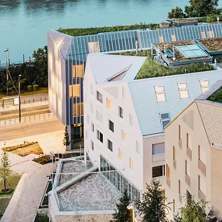 Luxury Loft By Castle&danube Riverside Parking Free Apartment