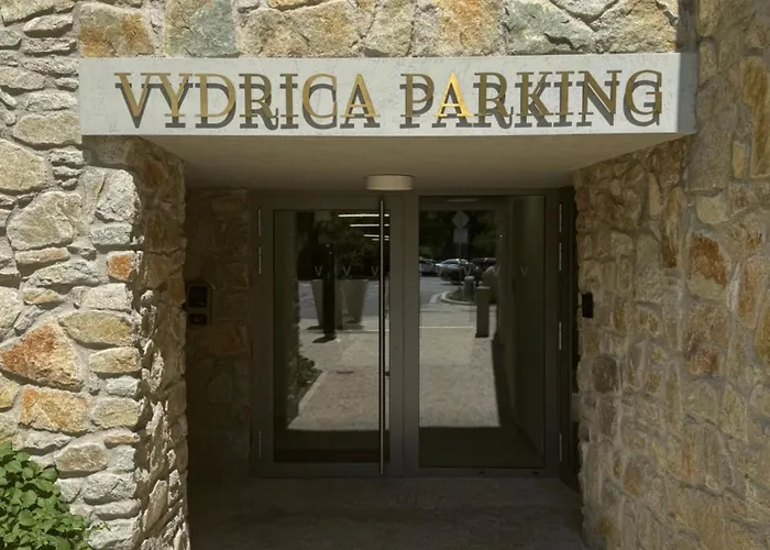 Chic Loft By Castle&danube Old Town Free Parking Appartement Bratislava