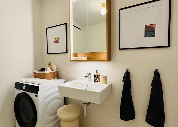 Chic Loft By Castle&danube Old Town Free Parking