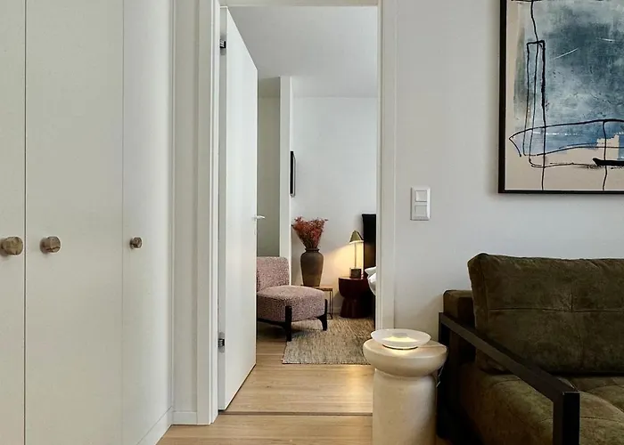 Elegant Vydrica Loft By Castle&Danube River Old Town Free Parking Lägenhet *